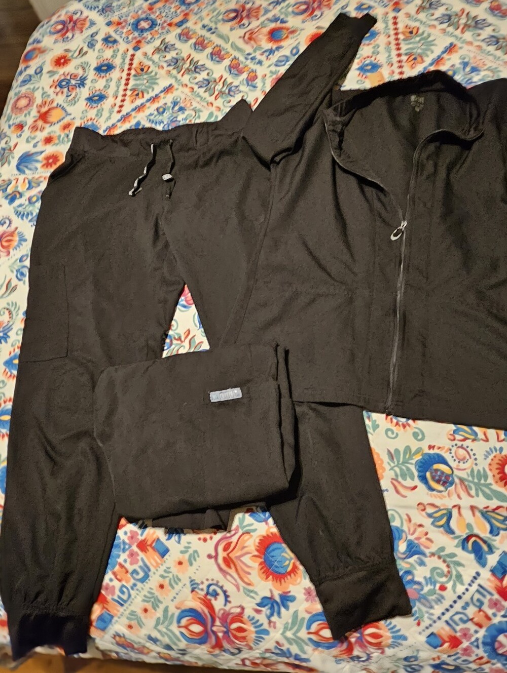 Med Couture Insight Black Scrubs Set 3 Pc Medium Zip Jacket & 2 Jogger Pants M